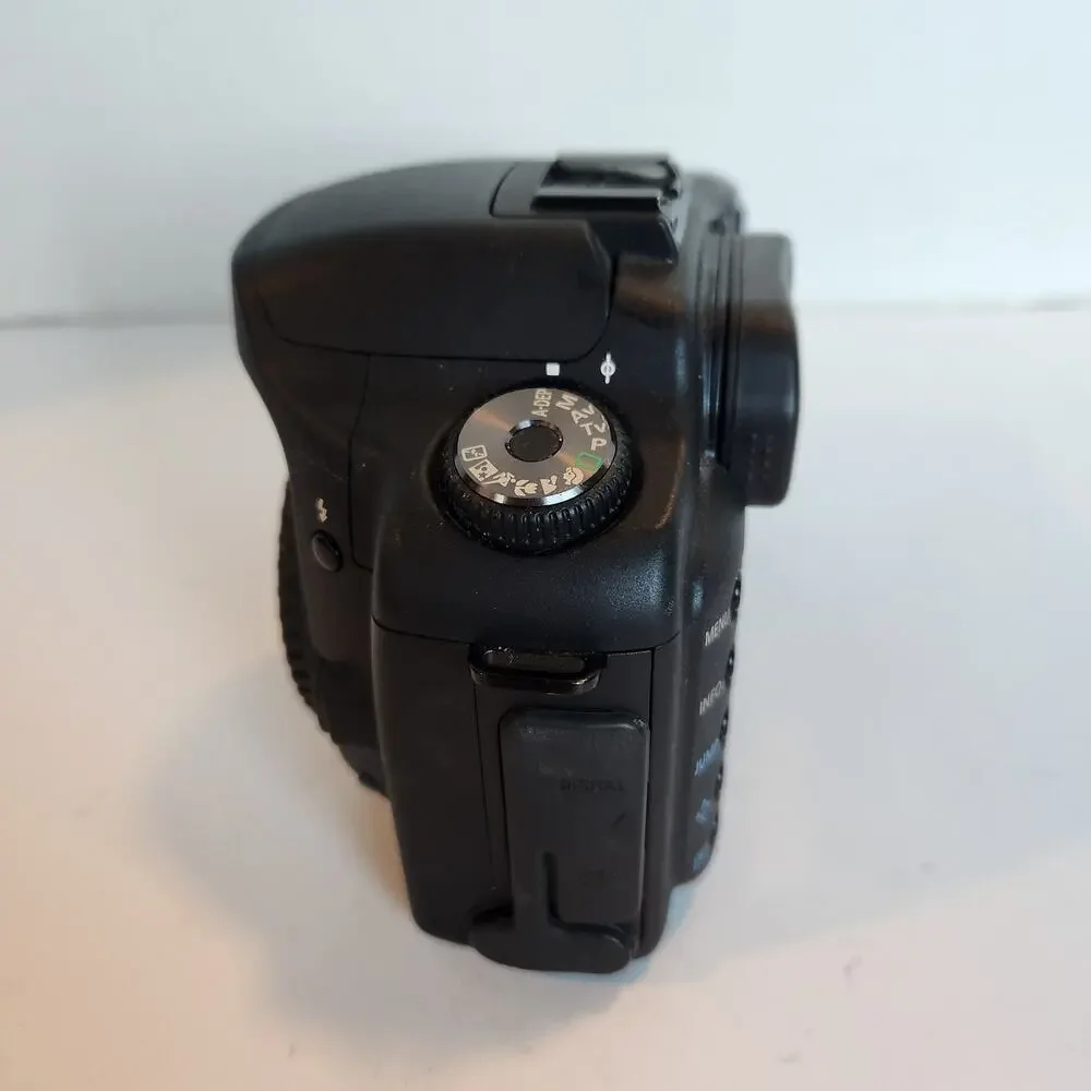 Canon EOS 10D 6.3MP Digital SLR Camera - Black (Body Only) Untested